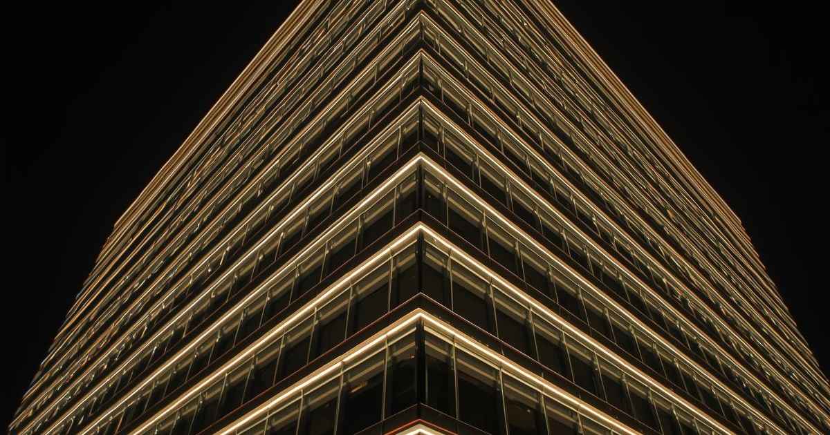 نورپردازی نما با استفاده از لاینهای نوری